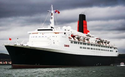 Queen Elizabeth 2 cruise ship